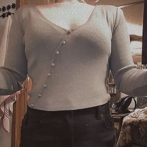 Moss colored long sleeve top w/ decor buttons